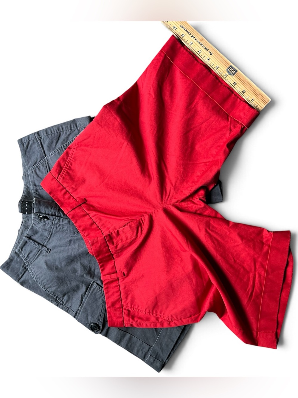 2 pack The Limited red/gray Casual Shorts - Classic Summer Essential